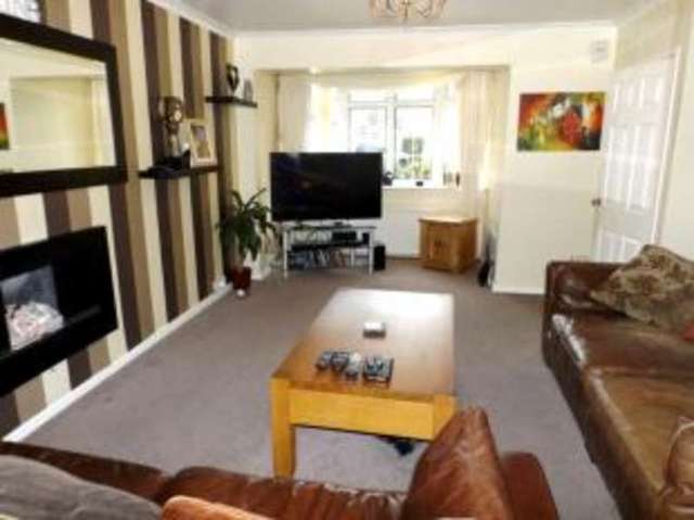  Image of 6 bedroom Detached house for sale in Elm Close Mottram Hyde SK14 at Mottram Hyde Mottram in Longdendale, SK14 6PT