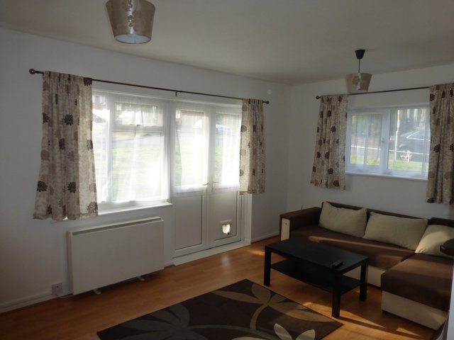  Image of 1 bedroom Flat to rent in Elmdon Road Acocks Green Birmingham B27 at ELMDON ROAD  ACOCKS GREEN, BIRMINGHAM, B27 6LJ