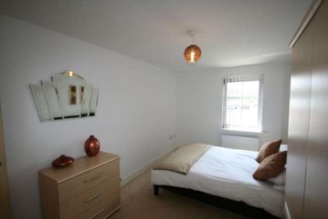  Image of 2 bedroom Apartment to rent in Elphins Drive Warrington WA4 at Elphins Drive, Wilderspool Park  Warrington, WA4 6DU