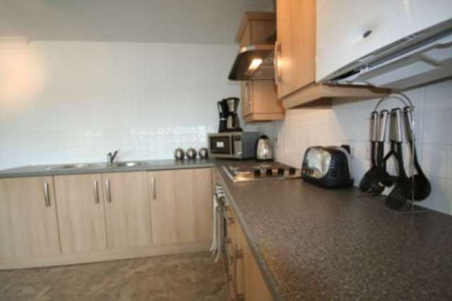  Image of 2 bedroom Apartment to rent in Elphins Drive Warrington WA4 at Elphins Drive, Wilderspool Park  Warrington, WA4 6DU