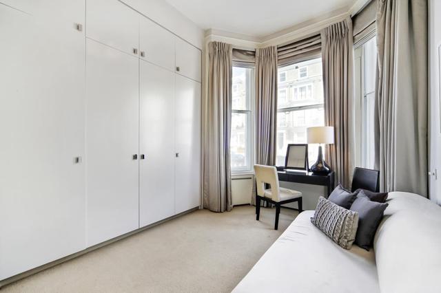 Image of 2 bedroom Flat for sale in Elsham Road London W14 at Elsham Road  London, W14 8HB