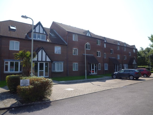  Image of 1 bedroom Flat to rent in Elson Road Gosport PO12 at 119 Elson Road  Gosport, PO12 4BT