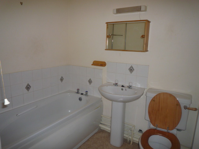  Image of 1 bedroom Flat to rent in Elson Road Gosport PO12 at 119 Elson Road  Gosport, PO12 4BT