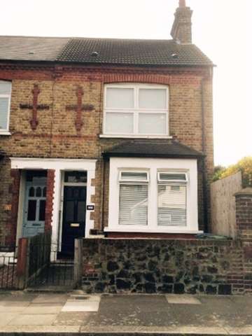  Image of 1 bedroom Flat to rent in Alberta Road Enfield EN1 at Alberta Road  Bush Hill Park, Enfield, EN1 1JB