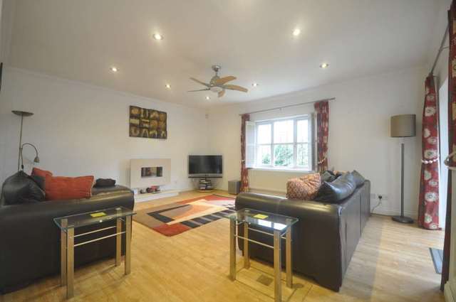  Image of 5 bedroom Detached house to rent in Ermyn Way Leatherhead KT22 at Ermyn Way  Leatherhead, KT22 8TW