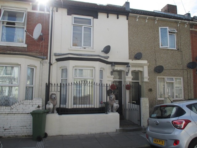  Image of 3 bedroom Terraced house for sale in Ernest Road Portsmouth PO1 at Ernest Road Buckland Portsmouth, PO1 5RF