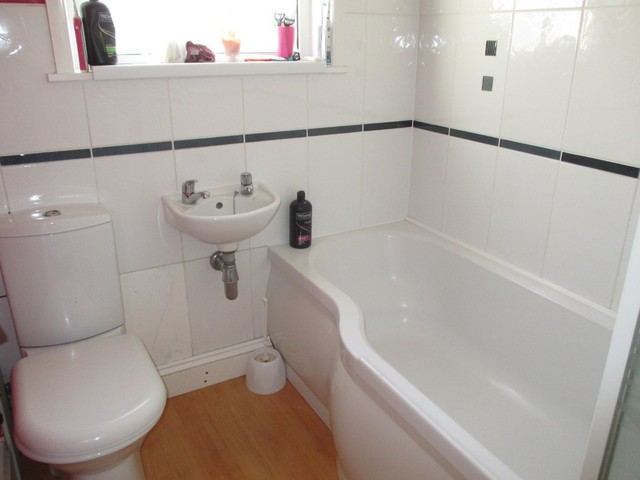  Image of 3 bedroom Terraced house for sale in Ernest Road Portsmouth PO1 at Ernest Road Buckland Portsmouth, PO1 5RF