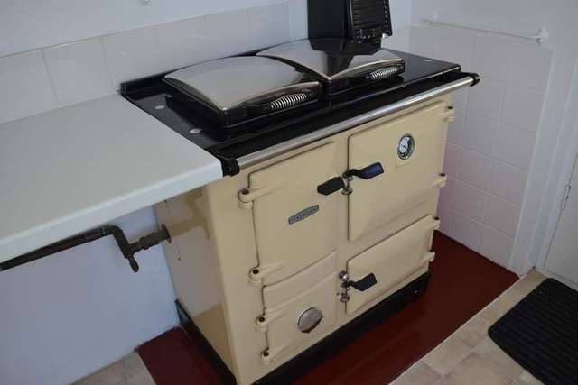  Image of 3 bedroom Detached house for sale in Essenden Road St. Leonards-on-Sea TN38 at St Leonards On Sea, TN38 0NN