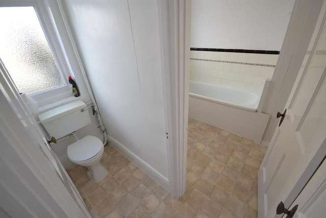  Image of 3 bedroom Detached house for sale in Essenden Road St. Leonards-on-Sea TN38 at St Leonards On Sea, TN38 0NN