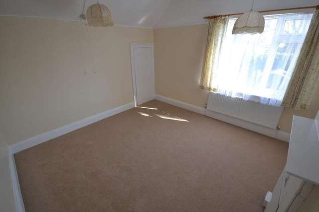  Image of 3 bedroom Detached house for sale in Essenden Road St. Leonards-on-Sea TN38 at St Leonards On Sea, TN38 0NN