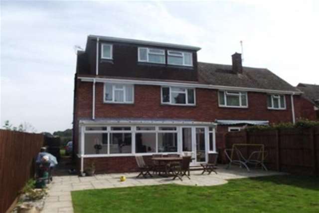  Image of 4 bedroom Detached house to rent in Exeter Road Topsham Exeter EX3 at Exeter, EX3 0LX