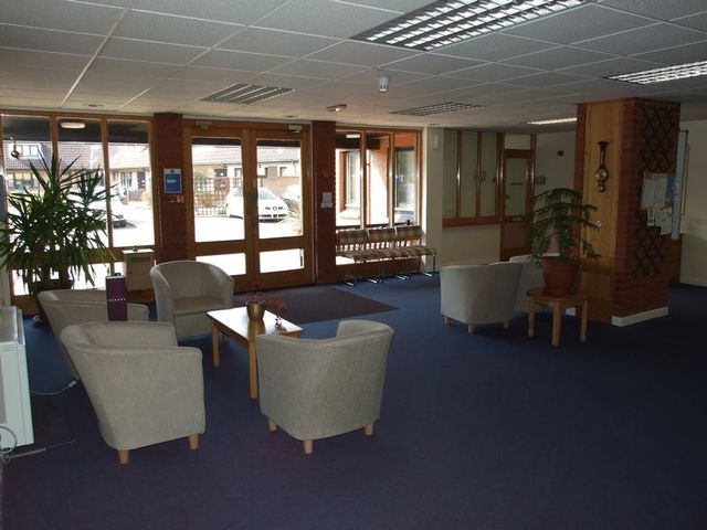  Image of 1 bedroom Retirement Property for sale in Fairacres Road Didcot OX11 at Fairacres Road Didcot Didcot, OX11 8QZ
