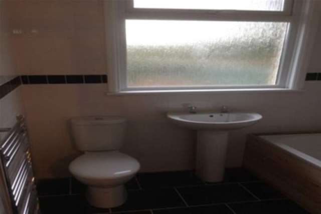  Image of 3 bedroom Detached house to rent in Fairfield Road Broadstairs CT10 at Broadstairs, CT10 2JU