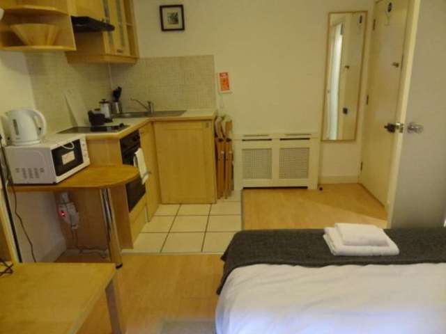  Image of Flat to rent in Fairholme Road London W14 at Fairholme Road West Kensington London, W14 9JZ