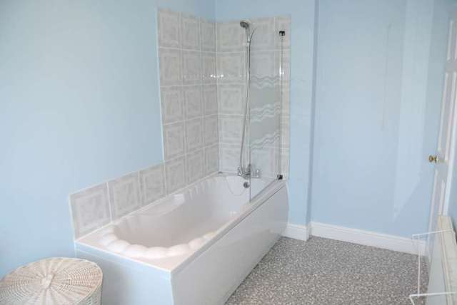  Image of 2 bedroom Terraced house to rent in Fairway Road Blackpool FY4 at Fairway Road  Blackpool, FY4 4AZ