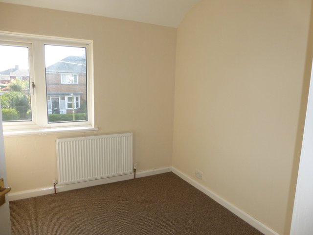  Image of 2 bedroom End of Terrace to rent in Fanshawe Road Acocks Green Birmingham B27 at FANSHAWE ROAD  ACOCKS GREEN, BIRMINGHAM, B27 7BX