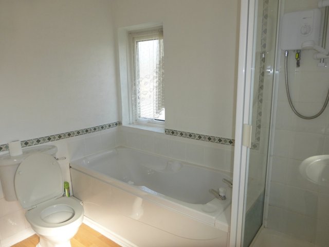  Image of 2 bedroom End of Terrace to rent in Fanshawe Road Acocks Green Birmingham B27 at FANSHAWE ROAD  ACOCKS GREEN, BIRMINGHAM, B27 7BX
