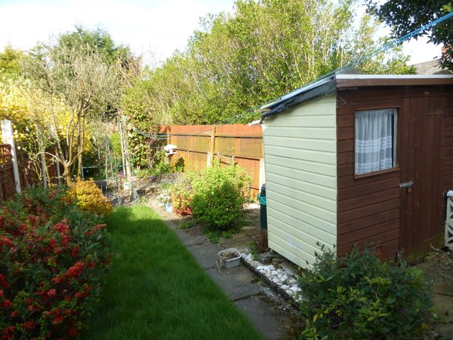  Image of 2 bedroom End of Terrace to rent in Fanshawe Road Acocks Green Birmingham B27 at FANSHAWE ROAD  ACOCKS GREEN, BIRMINGHAM, B27 7BX