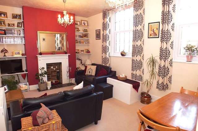  Image of 1 bedroom Ground Flat for sale in White Hart Walk Faringdon SN7 at Faringdon Faringdon, SN7 7JR