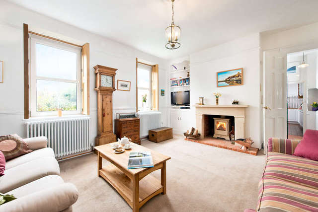  Image of 4 bedroom Terraced house for sale in Coach Lane Faringdon SN7 at Faringdon Oxfordshire, SN7 8AB