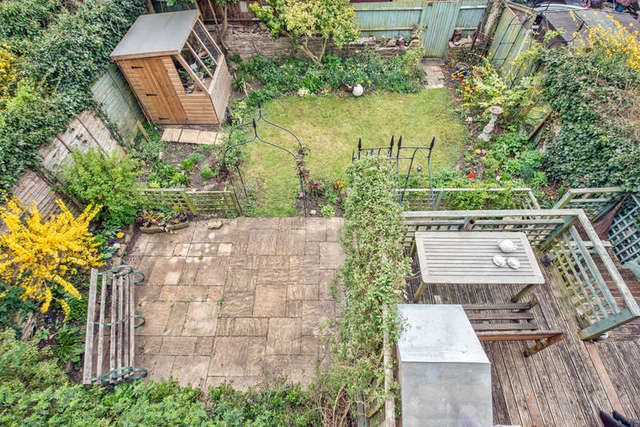  Image of 4 bedroom Terraced house for sale in Coach Lane Faringdon SN7 at Faringdon Oxfordshire, SN7 8AB