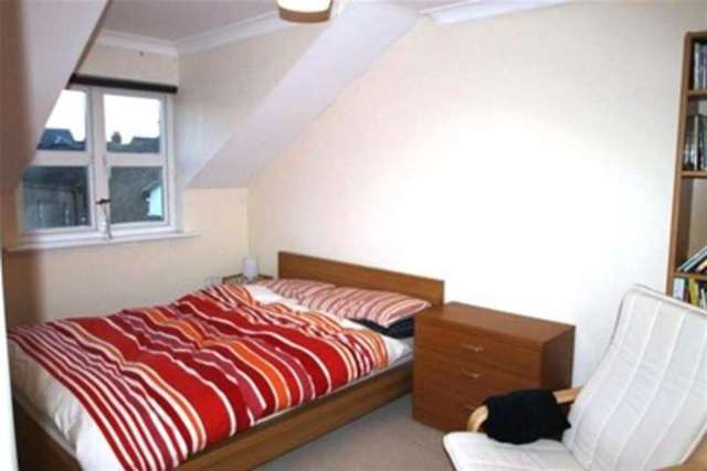  Image of 4 bedroom Detached house to rent in Fashoda Road Bromley BR2 at Bromley, BR2 9RF