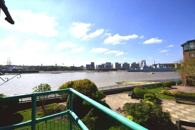  Image of 1 bedroom Apartment to rent in Felstead Gardens London E14 at Felstead Garden Canary Wharf London, E14 3BS