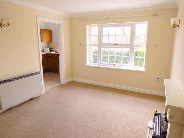  Image of 1 bedroom Flat for sale in Fernhill Lane New Milton BH25 at Fernhill Lane  NEW MILTON, BH25 5ST