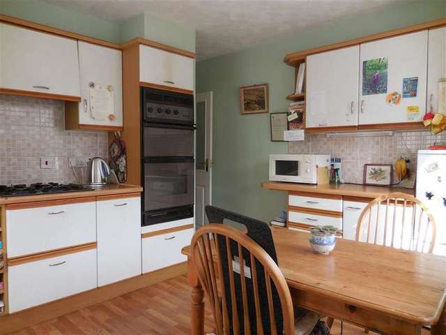  Image of 2 bedroom Detached house for sale in Findon Road Findon Valley Worthing BN14 at Findon Valley West Sussex Worthing, BN14 0HB