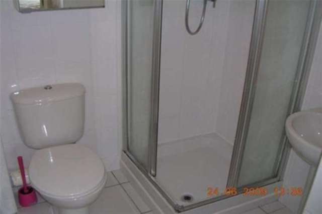  Image of 2 bedroom Flat to rent in Finlay Drive Dennistoun Glasgow G31 at Glasgow, G31 2LP