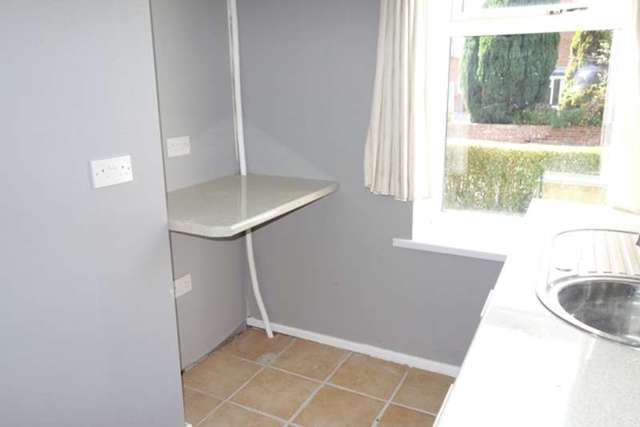  Image of 1 bedroom Studio flat to rent in Rose Terrace Ashton-on-Ribble Preston PR2 at Rose Terrace Ashton on Ribble Preston, PR2 1EB