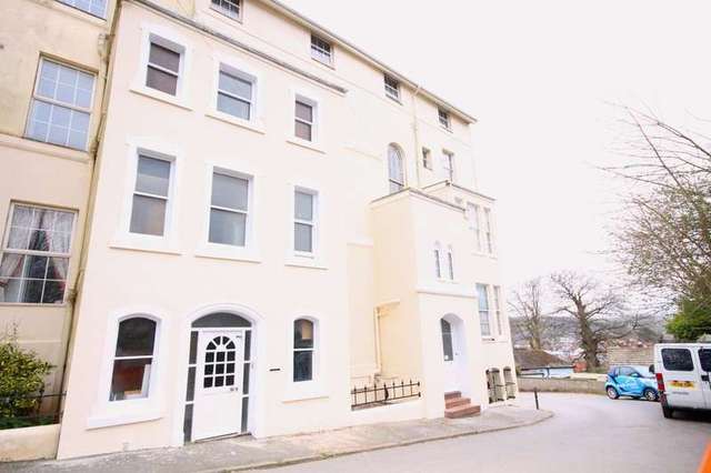  Image of Flat to rent in Barnpark Terrace Teignmouth TQ14 at TEIGNMOUTH Devon, TQ14 8PS