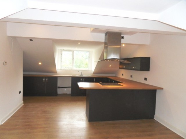  Image of 1 bedroom Flat to rent in Meanwood Road Leeds LS7 at Meanwood Road  Leeds, LS7 2LL