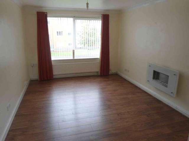  Image of 2 bedroom Flat to rent in Flaxley Road Birmingham B33 at Flaxley Road Stechford Birmingham, B33 9HE