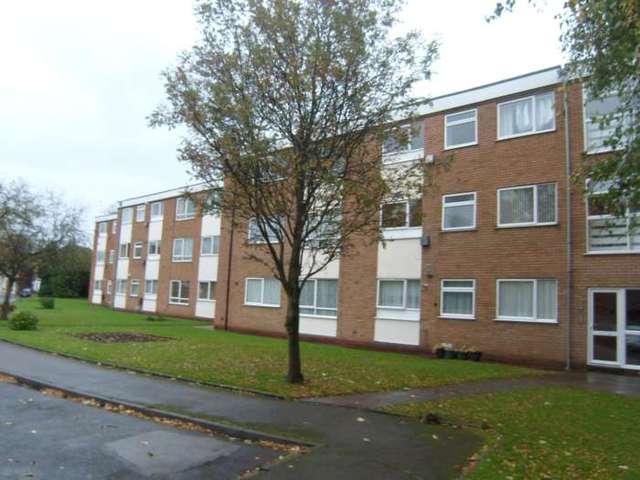  Image of 2 bedroom Flat to rent in Flaxley Road Birmingham B33 at Flaxley Road Stechford Birmingham, B33 9HE