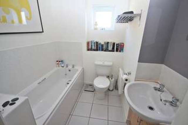  Image of 2 bedroom Flat for sale in The Hawthorns Flitwick Bedford MK45 at The Hawthorns Flitwick Flitwick, MK45 1FN
