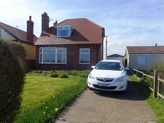  Image of 3 bedroom Bungalow to rent in Killerby Cliff Cayton Bay Scarborough YO11 at Osgodby, YO11 3NR