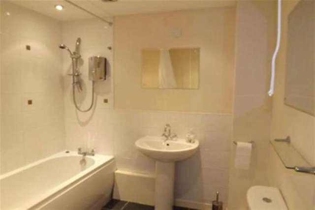  Image of 2 bedroom Flat to rent in Forbes Place Paisley PA1 at Paisley, PA1 1UT