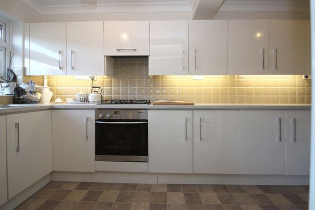  Image of 4 bedroom Terraced house for sale in Ford End Woodford Green IG8 at Ford End  Woodford Green, IG8 0EG