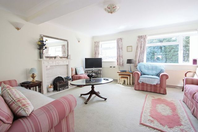  Image of 4 bedroom Terraced house for sale in Ford End Woodford Green IG8 at Ford End  Woodford Green, IG8 0EG