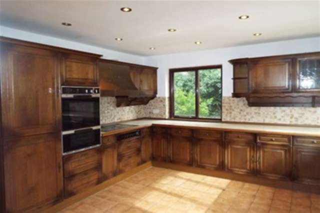  Image of 4 bedroom Detached house to rent in Forest Rise Kirby Muxloe Leicester LE9 at Leicester, LE9 2HQ