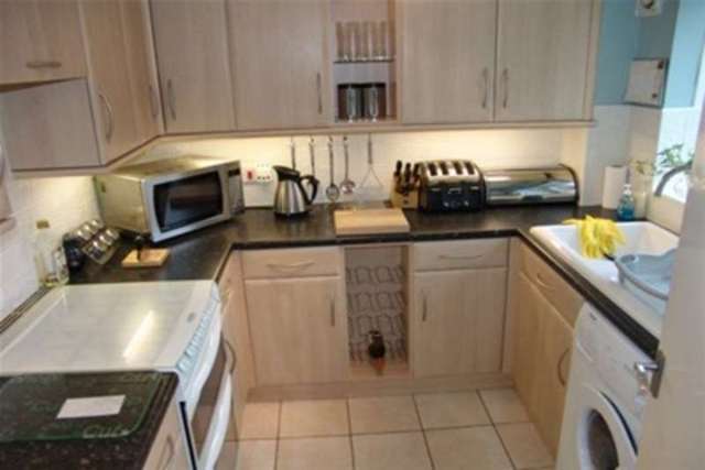  Image of 2 bedroom Property to rent in Forge Close Fleckney Leicester LE8 at Leicester, LE8 8DA
