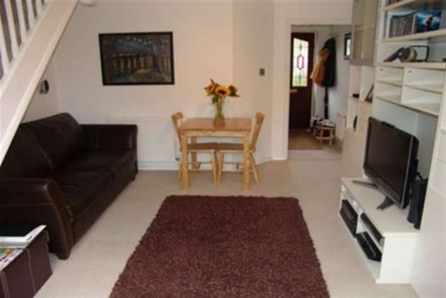  Image of 2 bedroom Property to rent in Forge Close Fleckney Leicester LE8 at Leicester, LE8 8DA
