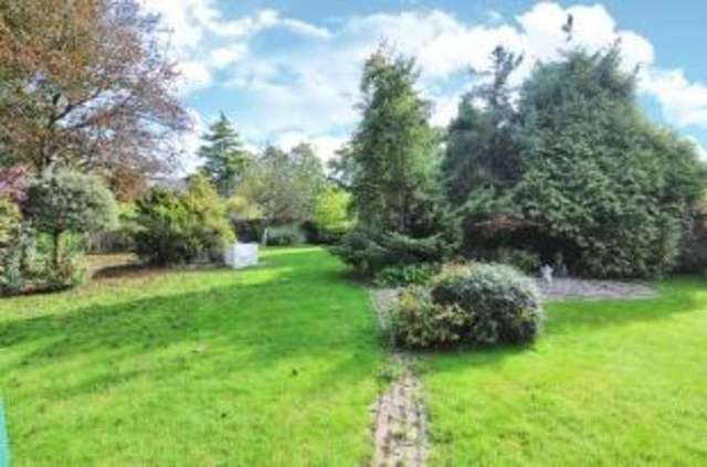 Image of 4 bedroom Bungalow for sale in Mulberry Court Four Marks Alton GU34 at Four Marks Alton Four Marks, GU34 5DT