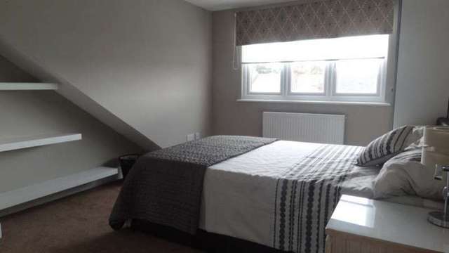  Image of 1 bedroom Detached house to rent in Fraser Avenue Caversham Reading RG4 at Caversham Berkshire Emmer Green, RG4 6RT