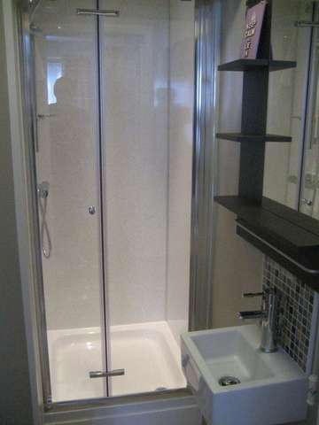  Image of 1 bedroom Detached house to rent in Fraser Avenue Caversham Reading RG4 at Caversham Berkshire Emmer Green, RG4 6RT