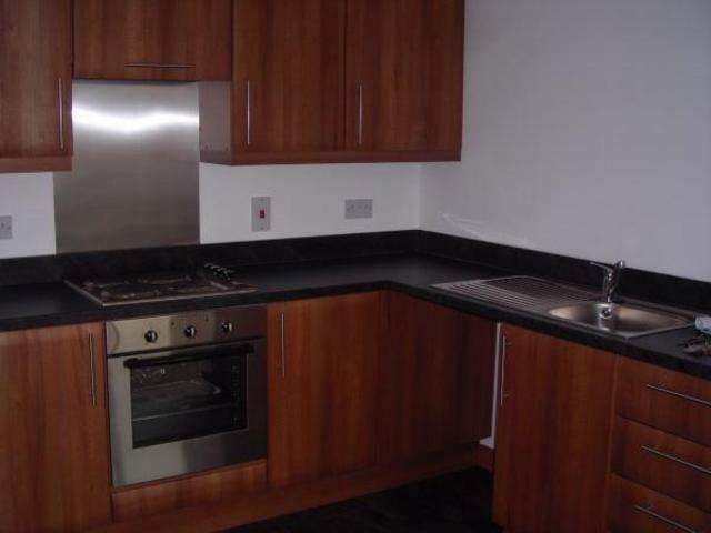  Image of 2 bedroom Flat for sale in Honiton Road Southend-on-Sea SS1 at 1 Honiton Road  Southend, SS1 2RT