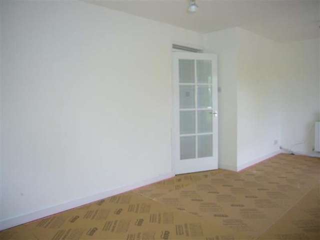  Image of 2 bedroom Flat to rent in Freesia Court Motherwell ML1 at Freesia Court  Motherwell, ML1 2TA