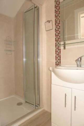  Image of 2 bedroom Flat to rent in Queens Parade Friern Barnet Road London N11 at Friern Barnet Road Friern Barnet London, N11 3DA
