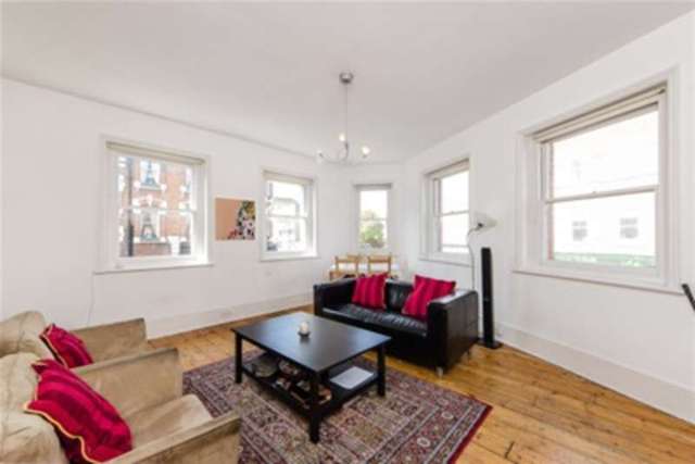 Image of 3 bedroom Flat to rent in Fulham Road London SW6 at London, SW6 5UQ